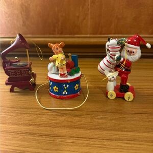 Lot Of 3 Vintage Christmas Wooden Ornaments Made In Taiwan 3.5”